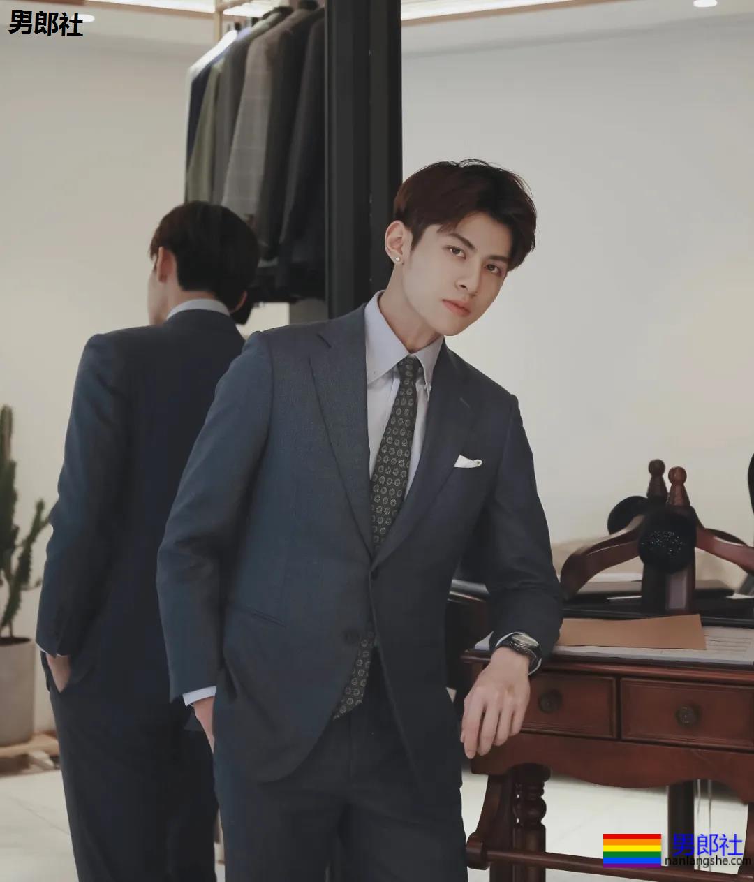 抖音网红小哥，颜值身材兼备 - 51虹马