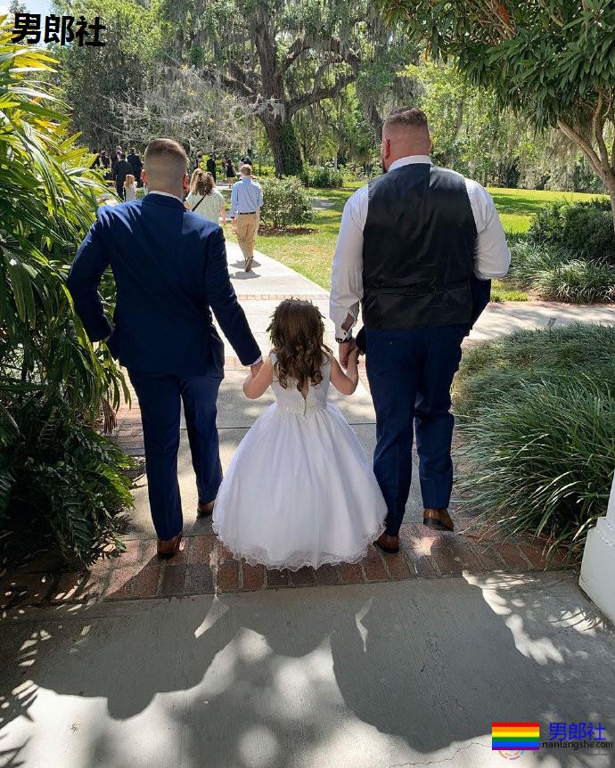 职业摔角手和男友办婚礼:一切变得越来越好 - 51虹马 职业摔角手和男友办婚礼:一切变得越来越好 - 51虹马