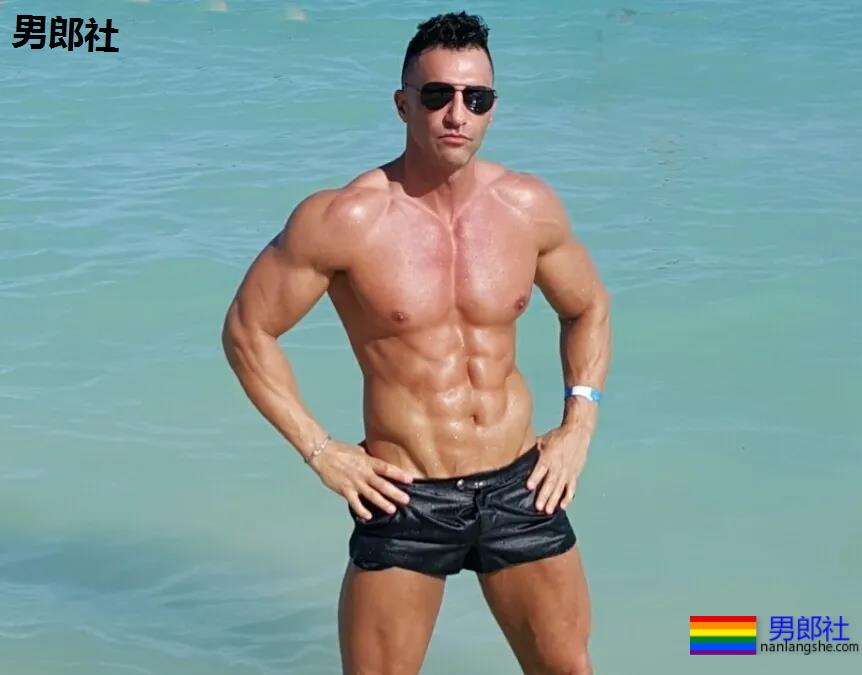 每年八月，三万基男齐聚希腊GAY岛上，就为这一盛事！ - 51虹马