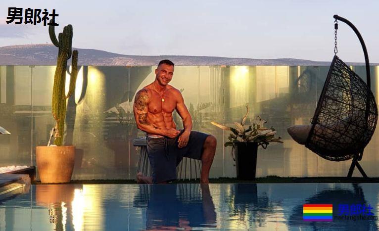 每年八月，三万基男齐聚希腊GAY岛上，就为这一盛事！ - 51虹马