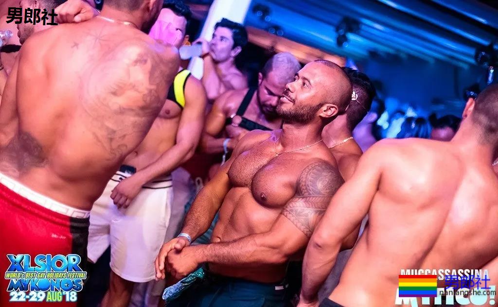 每年八月，三万基男齐聚希腊GAY岛上，就为这一盛事！ - 51虹马