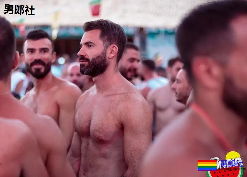 每年八月，三万基男齐聚希腊GAY岛上，就为这一盛事！ - 51虹马