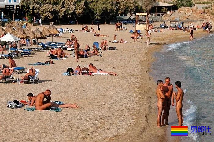 每年八月，三万基男齐聚希腊GAY岛上，就为这一盛事！ - 51虹马