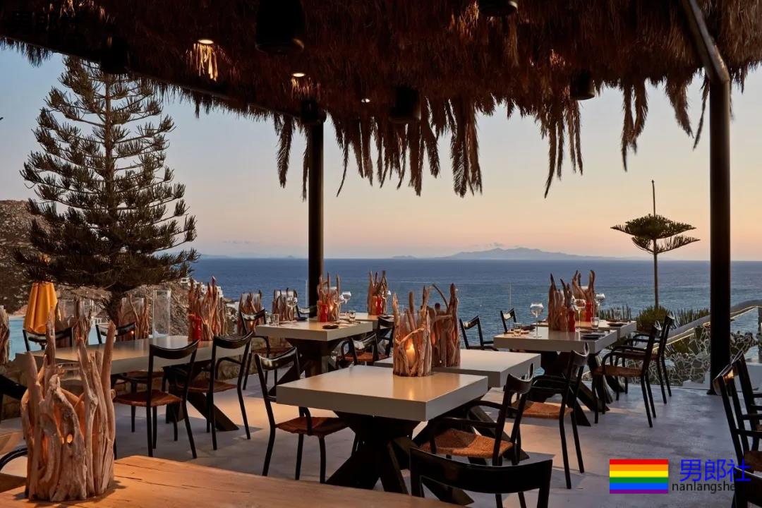 每年八月，三万基男齐聚希腊GAY岛上，就为这一盛事！ - 51虹马