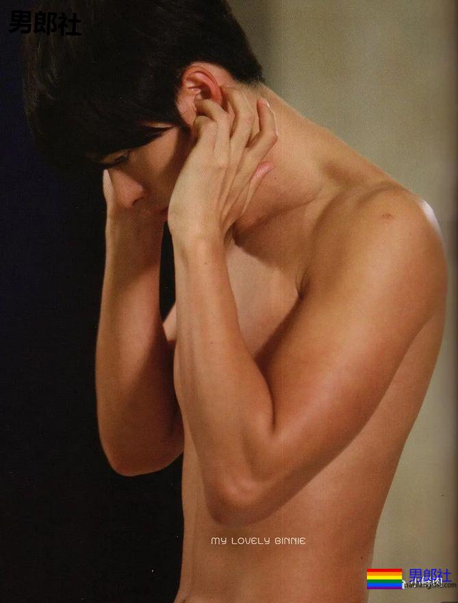 正装、军装、寸头……玄彬这波硬照太绝了！ - 51虹马