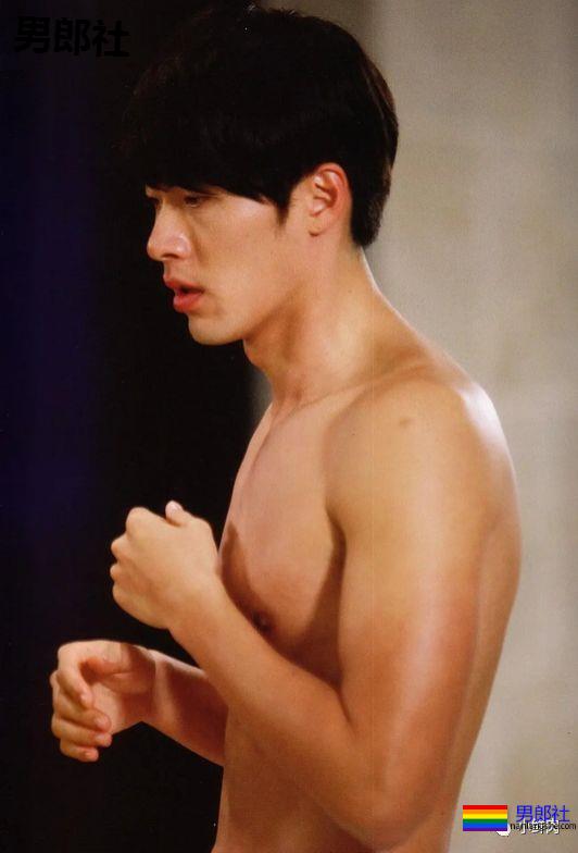 正装、军装、寸头……玄彬这波硬照太绝了！ - 51虹马