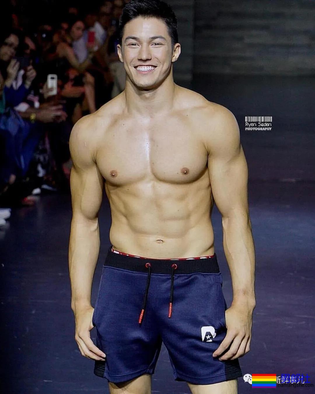 日本巴西混血体操运动员成同志天菜！笑容迷人身材完美 - 51虹马