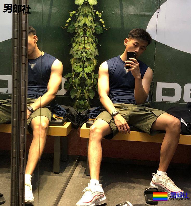 四川民航大学飞行员小哥，沉迷于他的颜值无法自拔！ - 51虹马