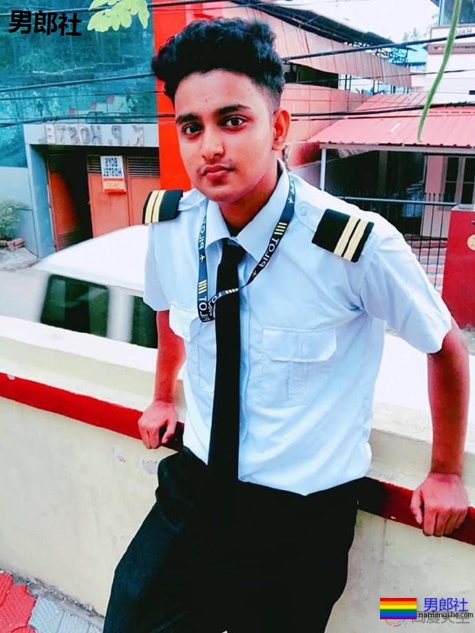 印度首位跨性别飞行员因“性别不一致”被禁飞半年-51虹马