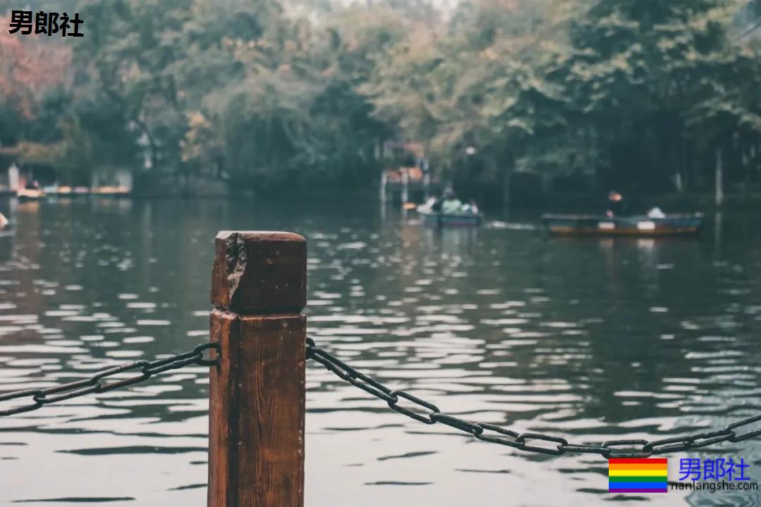 和已婚男子的那四年 - 51虹马