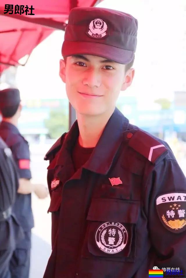 湖南卫视捧红的神颜兵哥哥，寸头制服A到爆，现在变成这样了…… - 51虹马