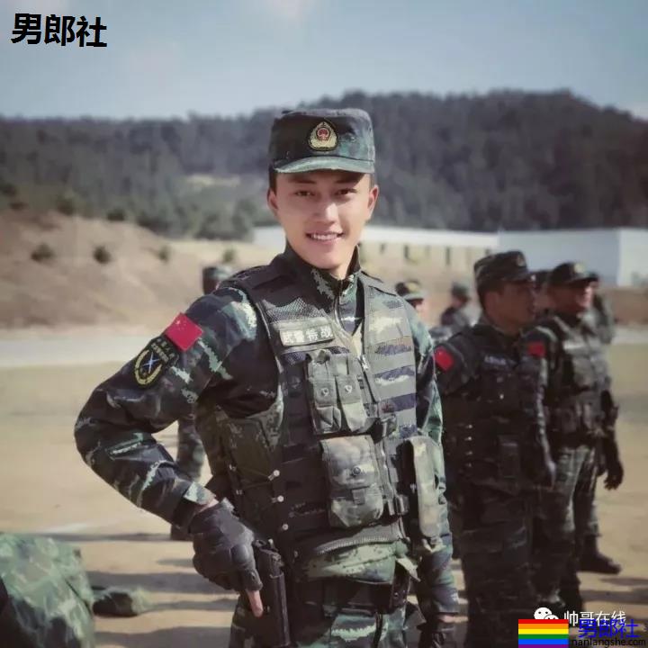 湖南卫视捧红的神颜兵哥哥，寸头制服A到爆，现在变成这样了…… - 51虹马