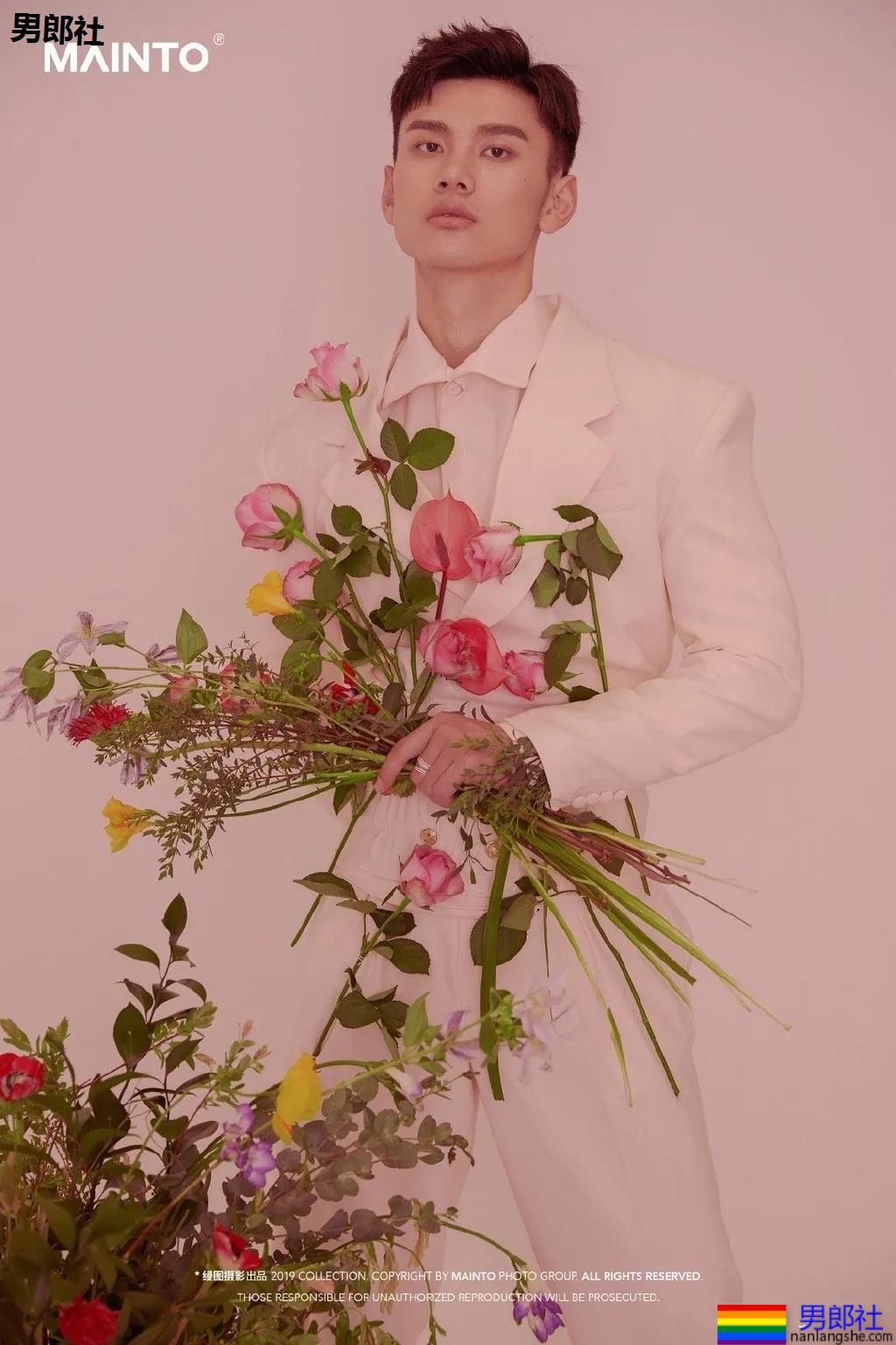 后翘188长腿筋霸小狼狗，腹肌腱子肉身材，哪哪都太强！ - 51虹马