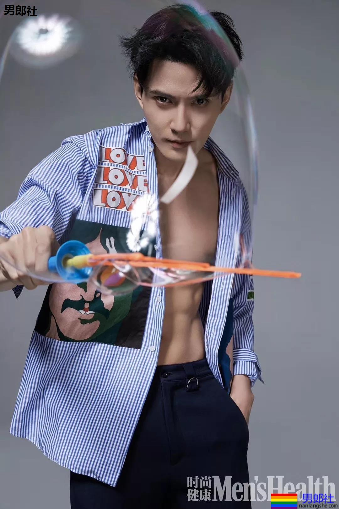 长腿高鼻梁徐正溪出浴视频曝光,名品腹肌馋哭全网! - 51虹马 长腿高鼻梁徐正溪出浴视频曝光,名品腹肌馋哭全网! - 51虹马