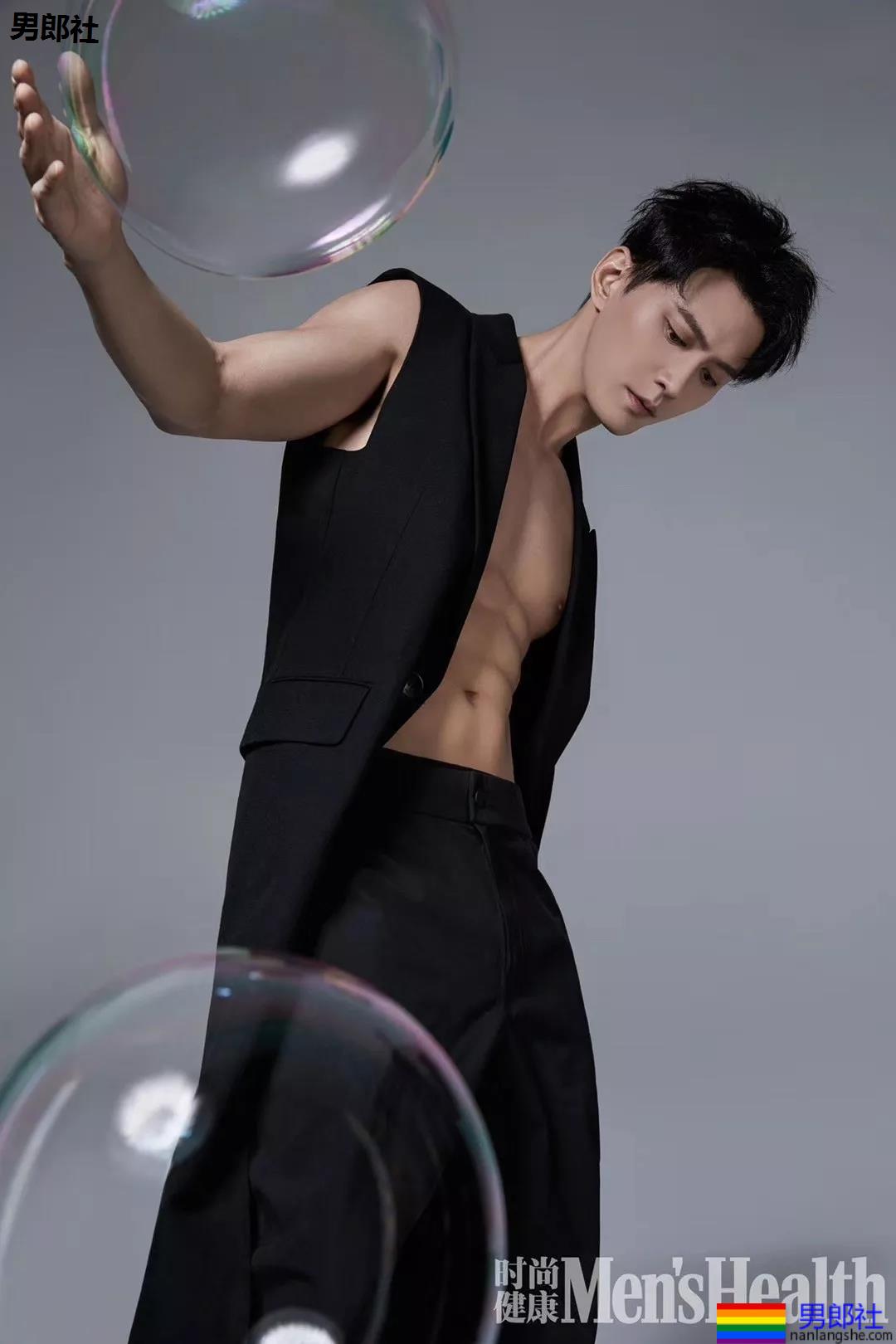 长腿高鼻梁徐正溪出浴视频曝光,名品腹肌馋哭全网! - 51虹马 长腿高鼻梁徐正溪出浴视频曝光,名品腹肌馋哭全网! - 51虹马