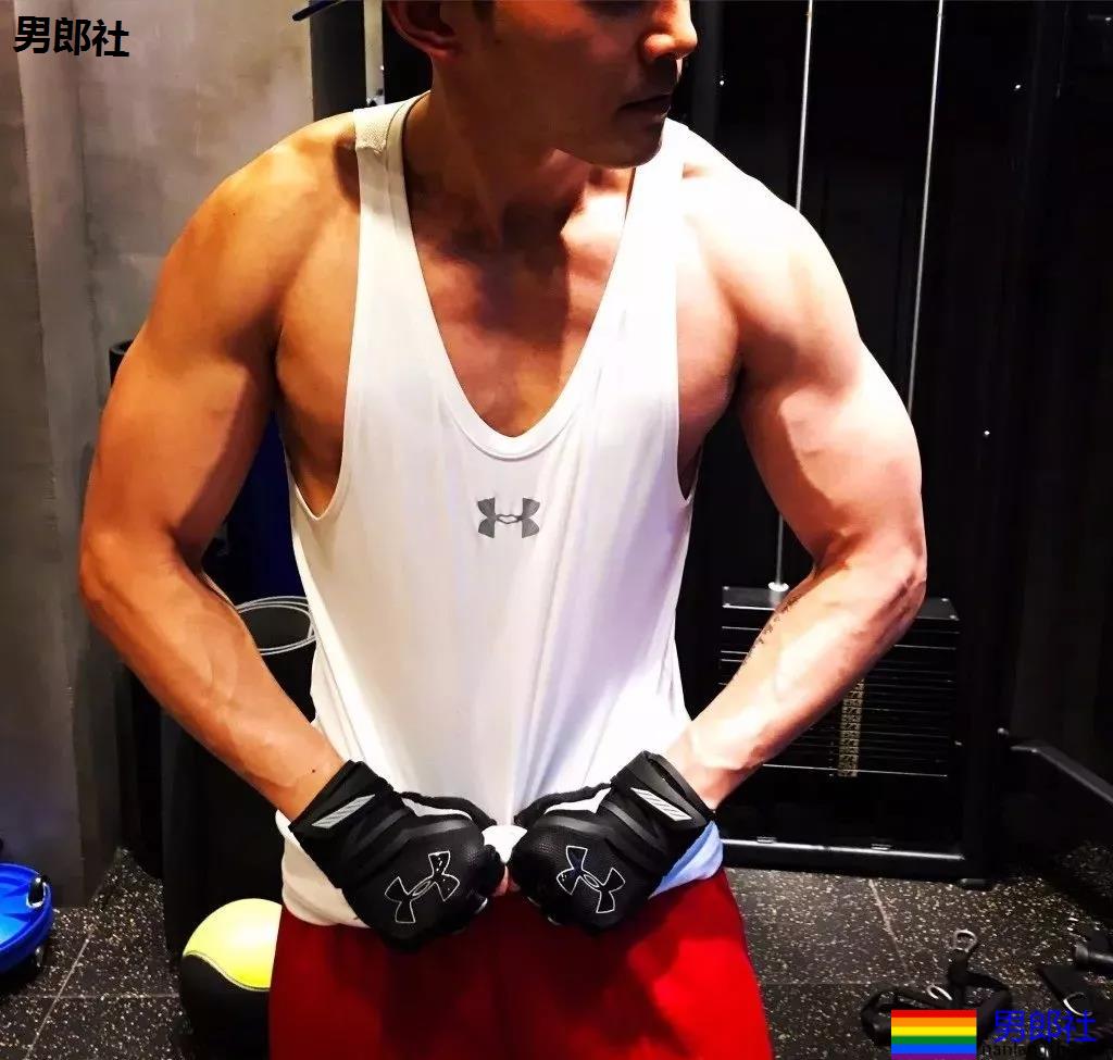 长腿高鼻梁徐正溪出浴视频曝光,名品腹肌馋哭全网! - 51虹马 长腿高鼻梁徐正溪出浴视频曝光,名品腹肌馋哭全网! - 51虹马