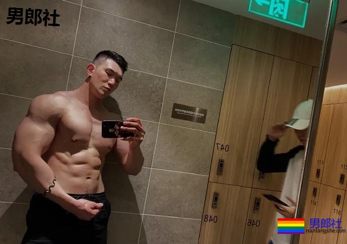 大到犯规！193cm筋肉小哥，他是“肌肉版”杨洋！ - 51虹马