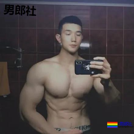 大到犯规！193cm筋肉小哥，他是“肌肉版”杨洋！ - 51虹马