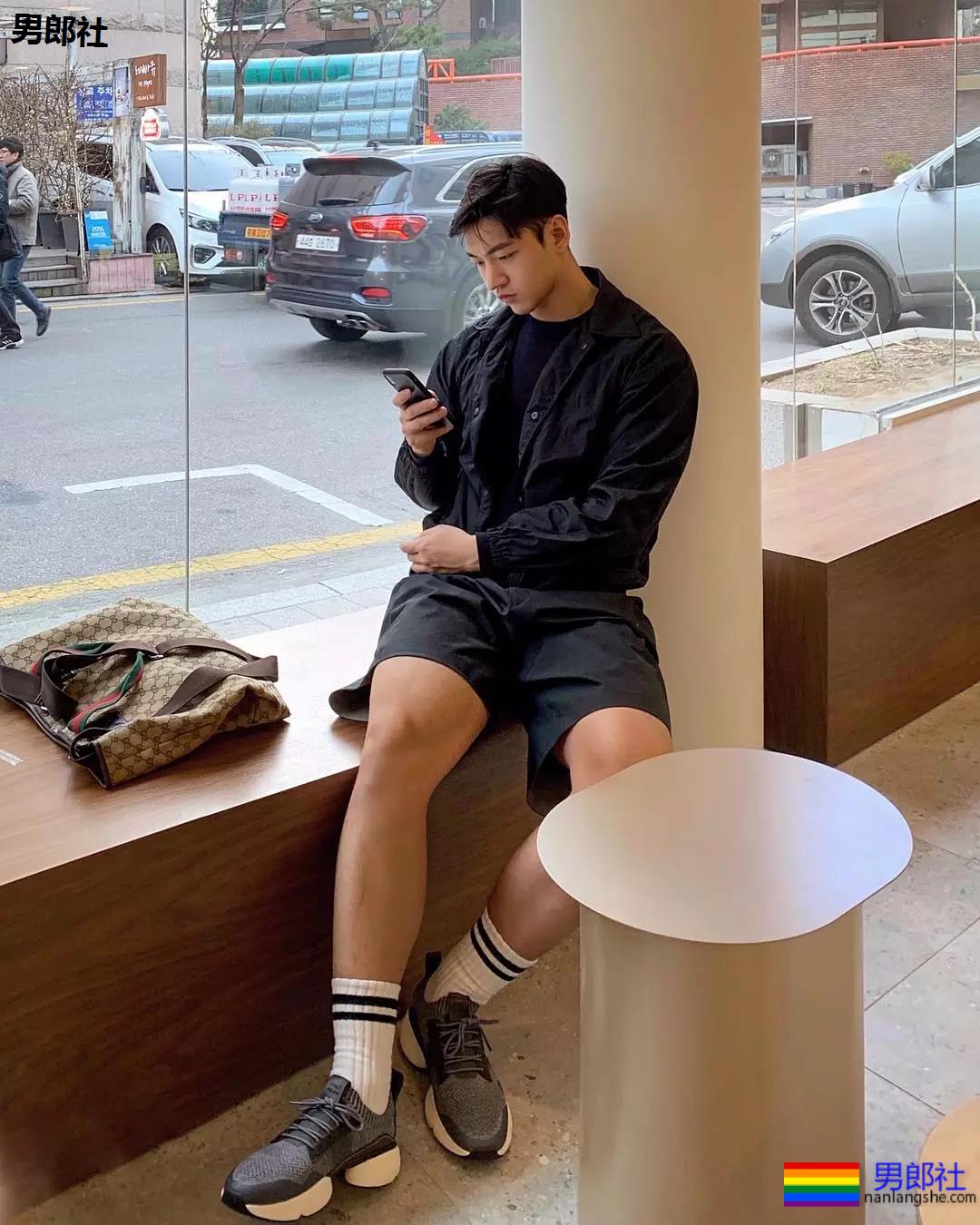 泳裤大包名媛疑是塞东西?发堉超强!塞了什么东西!? - 51虹马 泳裤大包名媛疑是塞东西?发堉超强!塞了什么东西!? - 51虹马