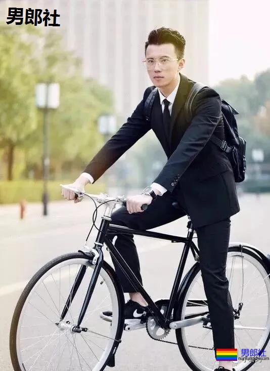 浙江狙击手小哥火了，自带一身腱子肉鼻子超大！ - 51虹马