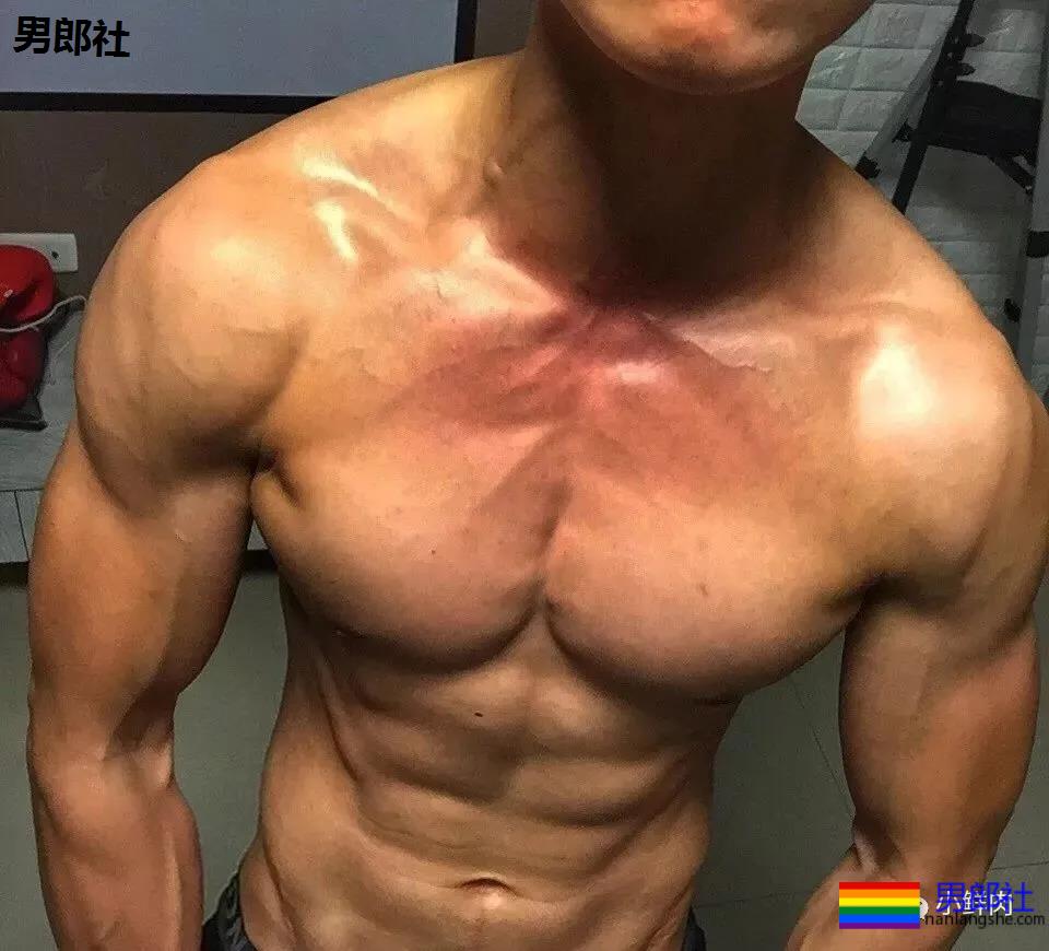 浙江狙击手小哥火了，自带一身腱子肉鼻子超大！ - 51虹马