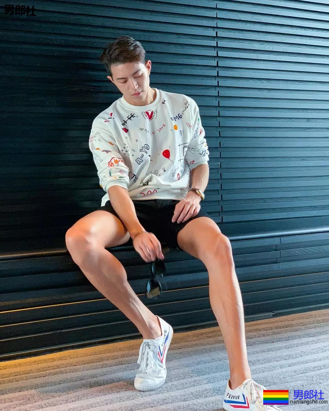 180cm，180mm。这样的男生你确定不点进来？ - 51虹马