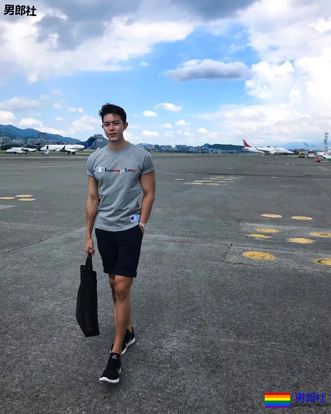 180cm，180mm。这样的男生你确定不点进来？ - 51虹马