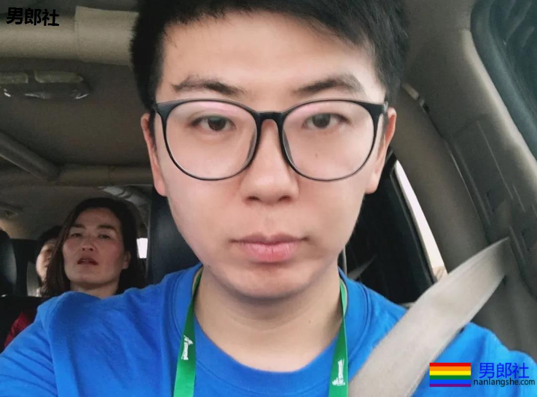 "我被调到呼吸科”、“祖母感染去世了"丨10个被疫情改变人生的gay - 51虹马