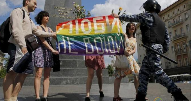 俄罗斯：普京建议宪法中婚姻定义为“一男一女的结合”-51虹马