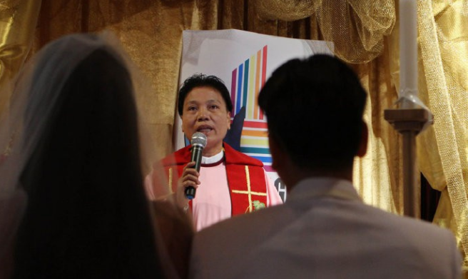 菲律宾跨性别牧师在香港主持同性婚礼被调查，申请覆核 - 51虹马