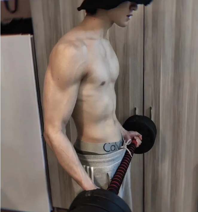 恋爱多年的男友，背着我当网黄 - 51虹马