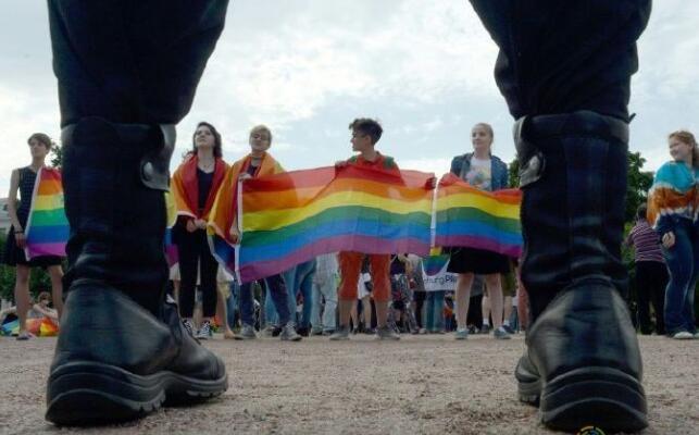 俄罗斯:普京签署法案,修宪禁同性婚姻 - 51虹马 俄罗斯:普京签署法案,修宪禁同性婚姻 - 51虹马