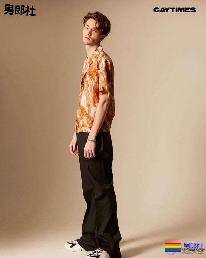 灰森亮相《Gay Times》封面 - 51虹马
