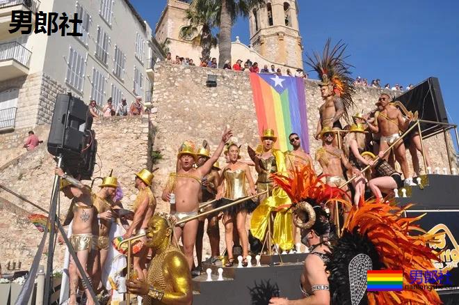 西班牙最SAO两大同志小镇PK,哪个更好玩? - 51虹马 西班牙最SAO两大同志小镇PK,哪个更好玩? - 51虹马