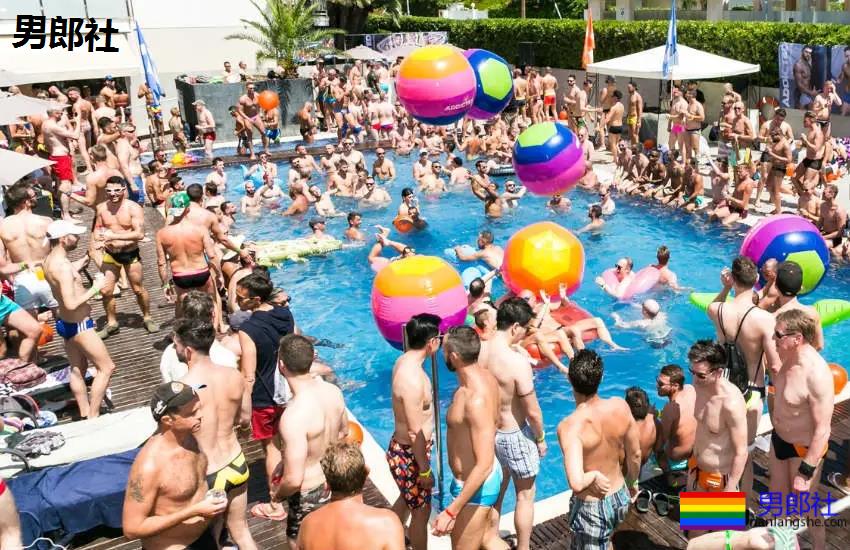 西班牙最SAO两大同志小镇PK,哪个更好玩? - 51虹马 西班牙最SAO两大同志小镇PK,哪个更好玩? - 51虹马