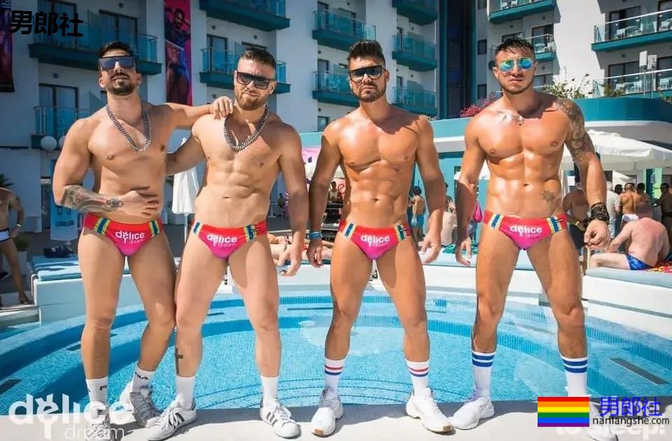 西班牙最SAO两大同志小镇PK,哪个更好玩? - 51虹马 西班牙最SAO两大同志小镇PK,哪个更好玩? - 51虹马