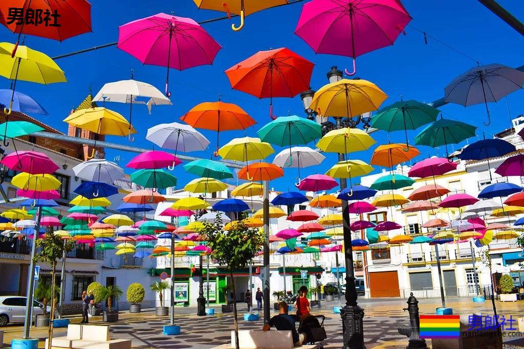 西班牙最SAO两大同志小镇PK,哪个更好玩? - 51虹马 西班牙最SAO两大同志小镇PK,哪个更好玩? - 51虹马