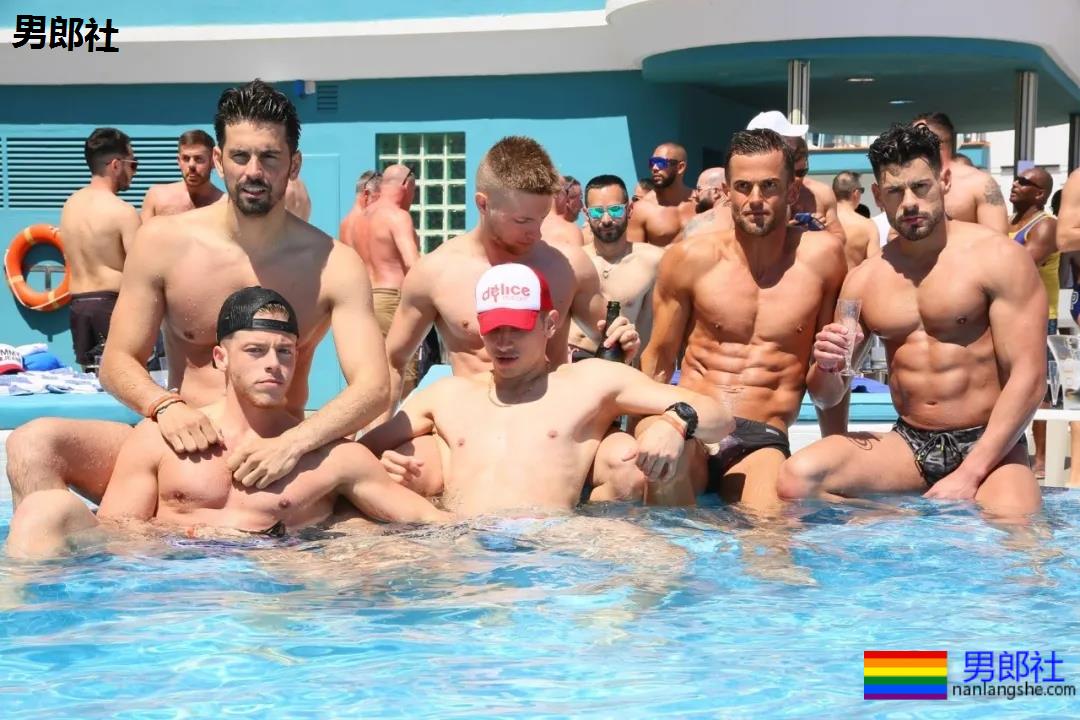 西班牙最SAO两大同志小镇PK,哪个更好玩? - 51虹马 西班牙最SAO两大同志小镇PK,哪个更好玩? - 51虹马