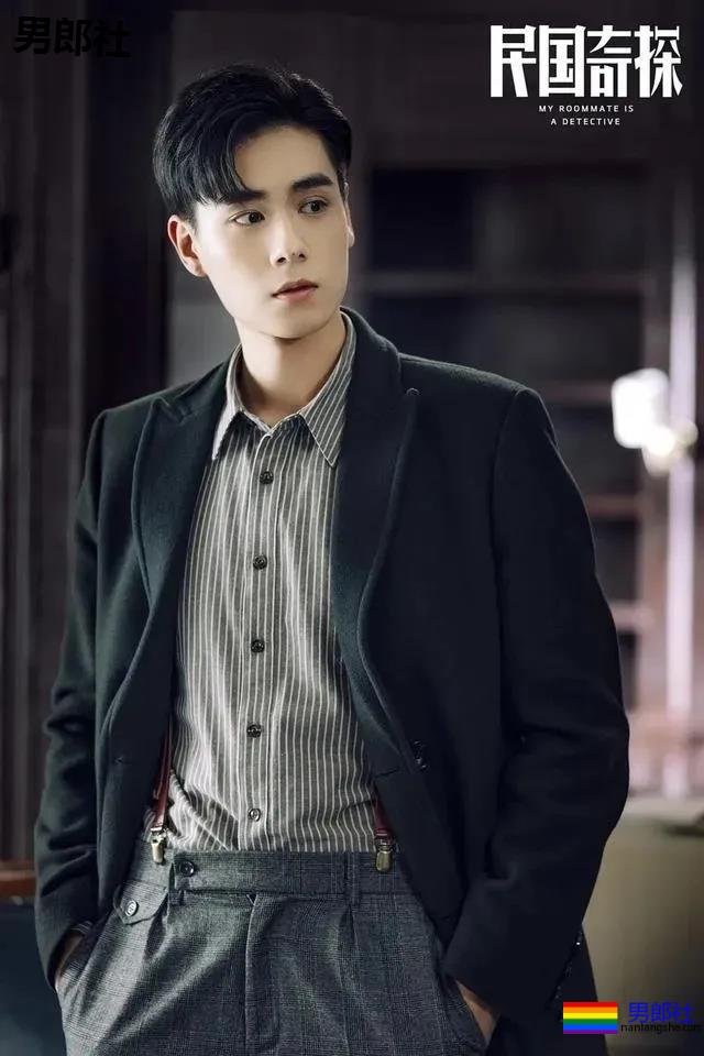 牛奶肌张云龙新剧又脱了！这位185八块腹肌长腿直男，实力更强!! - 51虹马