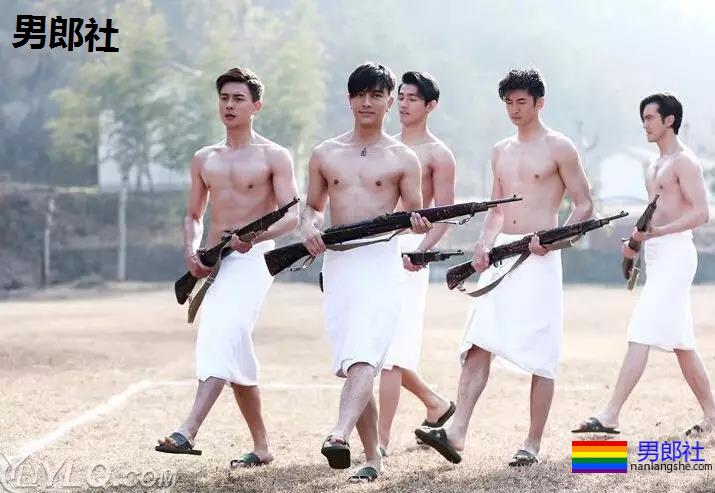 牛奶肌张云龙新剧又脱了！这位185八块腹肌长腿直男，实力更强!! - 51虹马