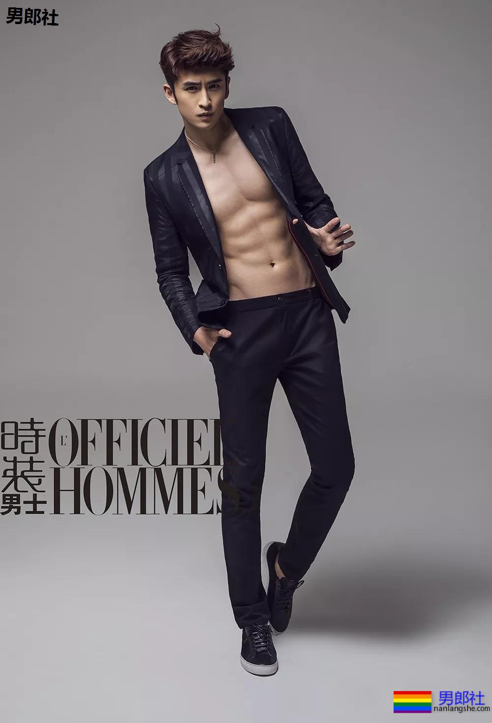 牛奶肌张云龙新剧又脱了！这位185八块腹肌长腿直男，实力更强!! - 51虹马