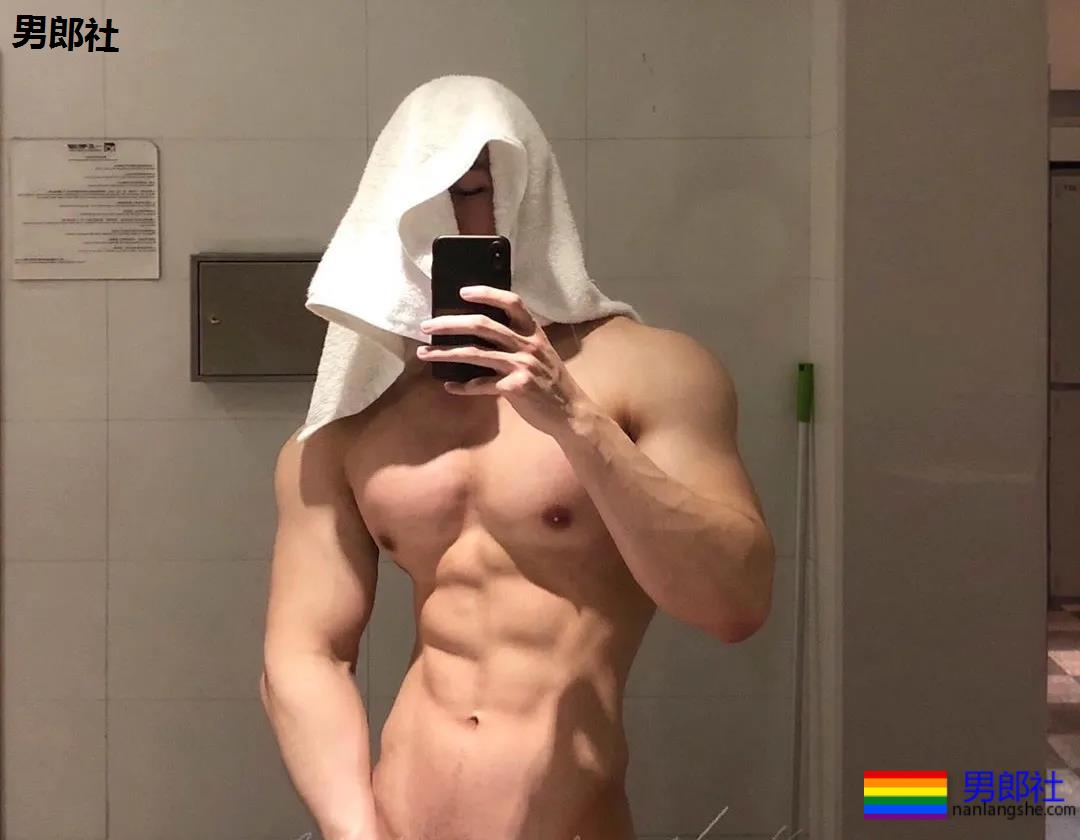 高帅长腿牛奶肌体育生,倒三角翘臀超A腰,INS私照爆出“大”秘密! - 51虹马 高帅长腿牛奶肌体育生,倒三角翘臀超A腰,INS私照爆出“大”秘密! - 51虹马