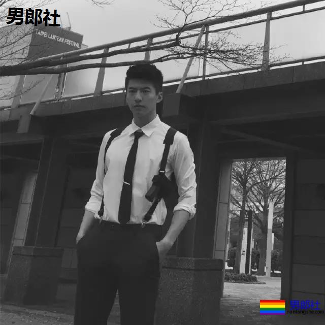 "成化十四年"兄弟共浴秀身材!这个186肌肉天菜曾演过稞戏! - 51虹马 "成化十四年"兄弟共浴秀身材!这个186肌肉天菜曾演过稞戏! - 51虹马