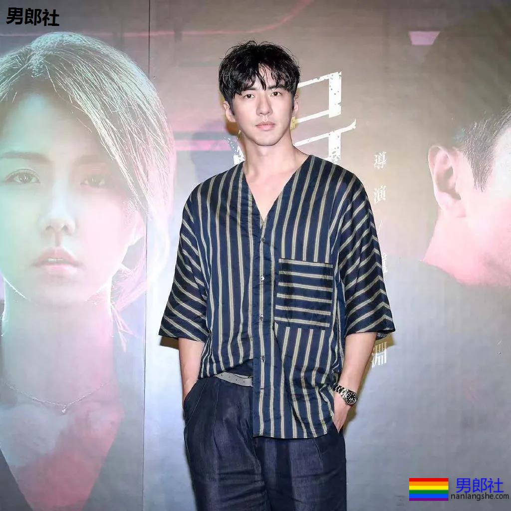 "成化十四年"兄弟共浴秀身材!这个186肌肉天菜曾演过稞戏! - 51虹马 "成化十四年"兄弟共浴秀身材!这个186肌肉天菜曾演过稞戏! - 51虹马