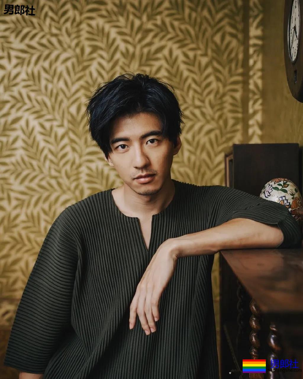 "成化十四年"兄弟共浴秀身材!这个186肌肉天菜曾演过稞戏! - 51虹马 "成化十四年"兄弟共浴秀身材!这个186肌肉天菜曾演过稞戏! - 51虹马