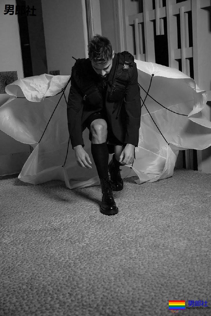 瑞奇·马丁登上《时装男士》封面 - 51虹马