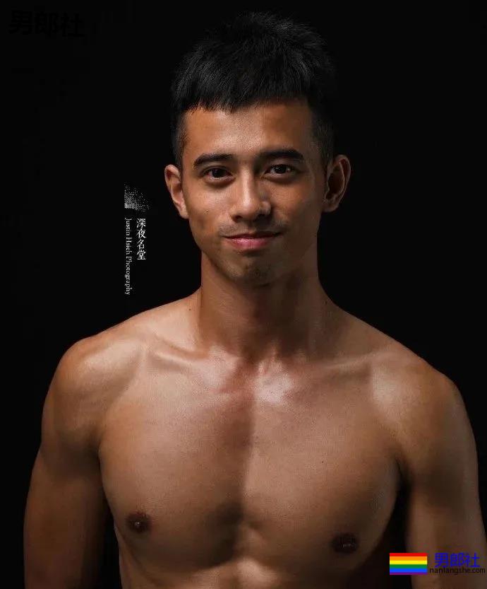 既是帅气的模特，也是英勇的消防员 - 51虹马