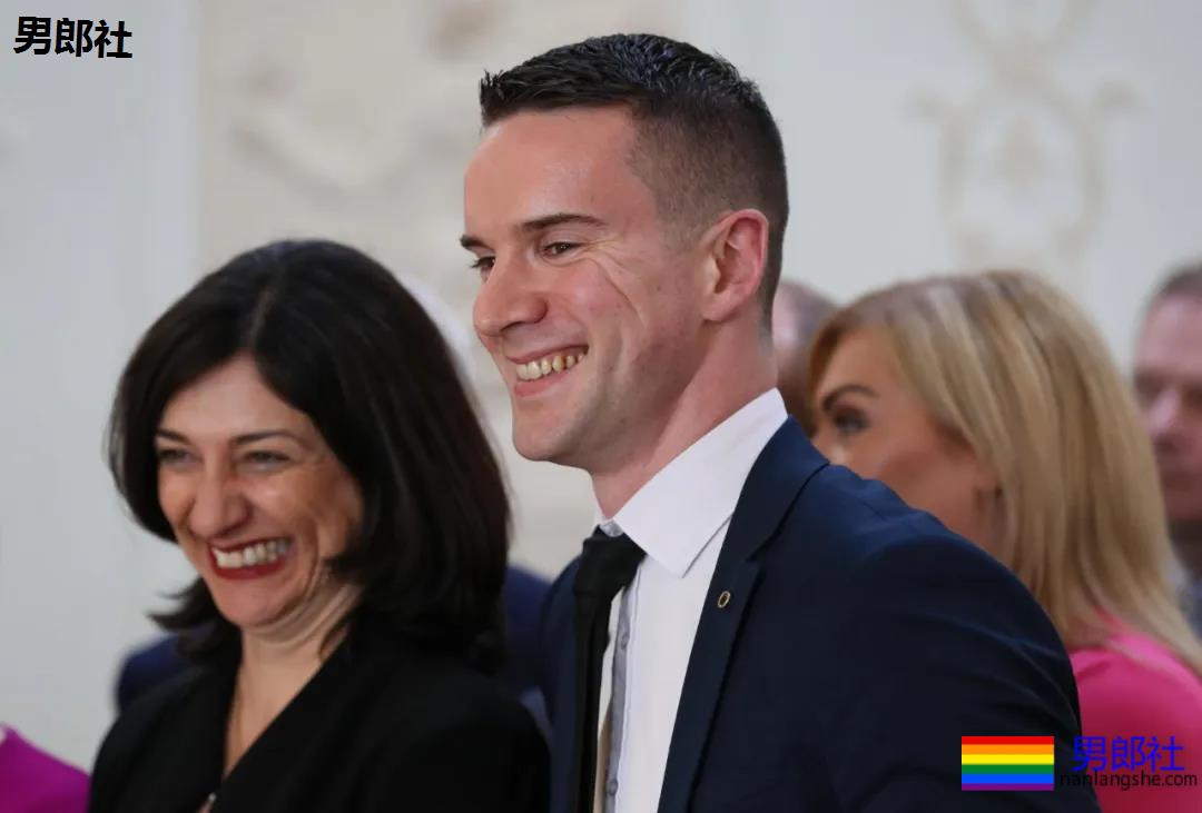 爱尔兰出柜总理重披白袍亲征新冠抗疫一线 同性伴侣是心脏病专家 - 51虹马