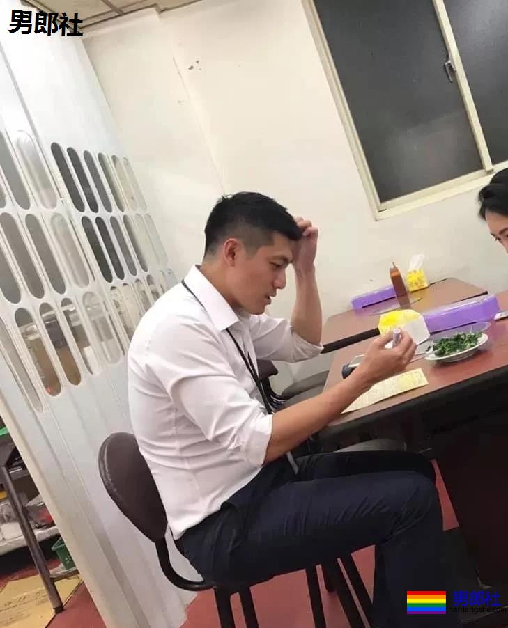 泳池地铁街头正装运动帅哥，让你一次看上头！-51虹马