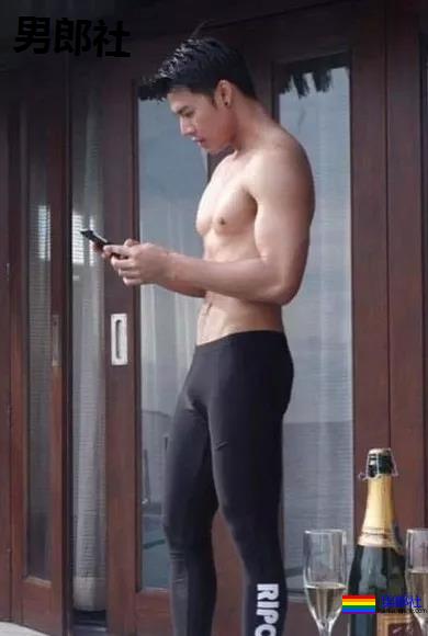 泳池地铁街头正装运动帅哥，让你一次看上头！ - 51虹马